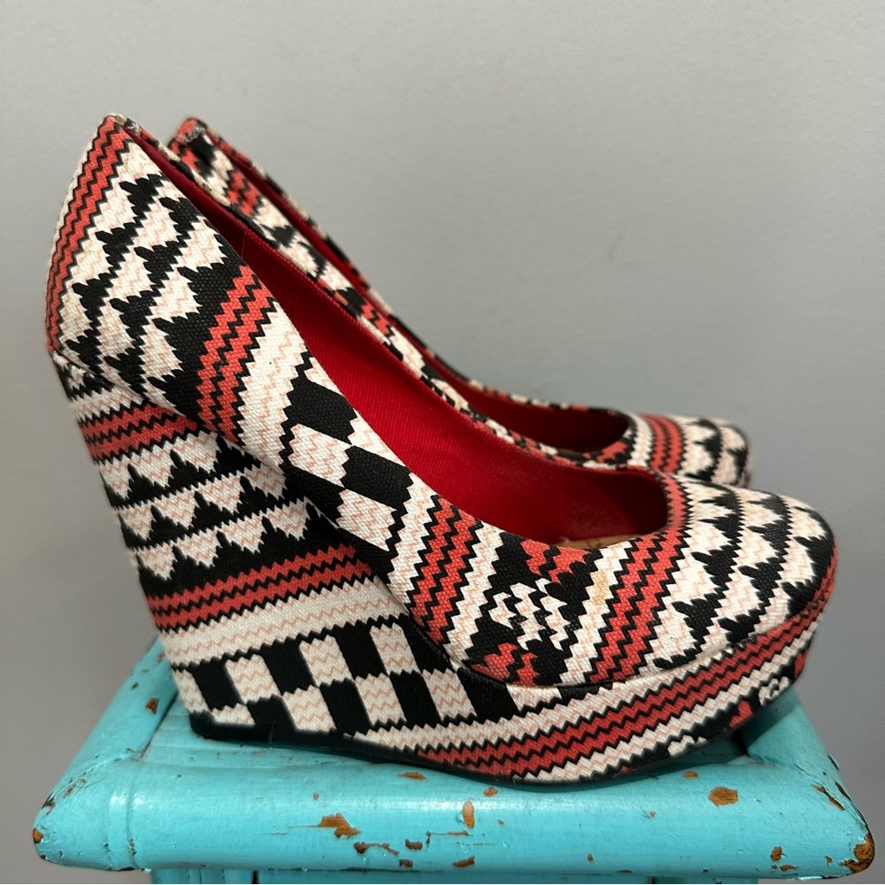 Gianni Bini Aztec Pattern Wedge Platform Shoes Size 6 - Picture 4 of 16